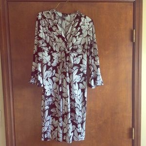 Very nice black and white dress!